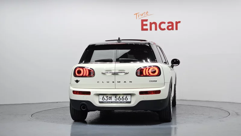 MINI Clubman