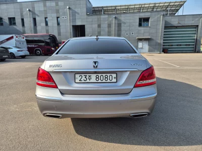 Hyundai Equus