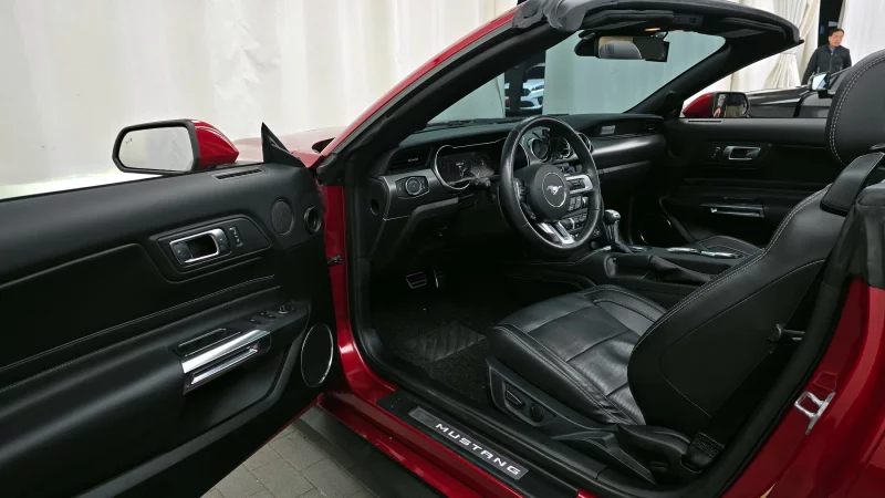 Ford MUSTANG