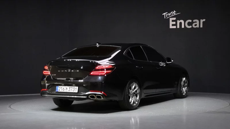 Genesis G70