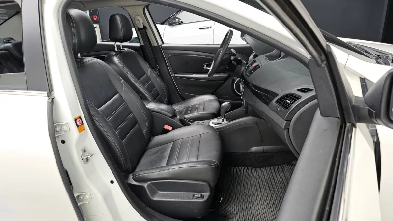 Renault SM3