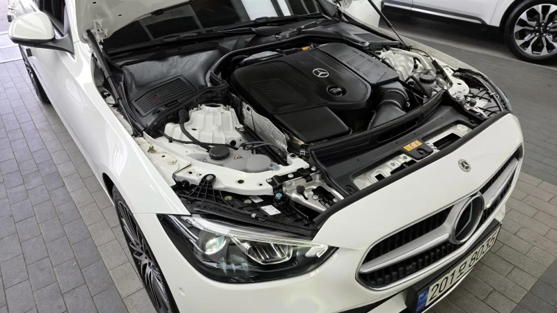 Mercedes-Benz C-Class