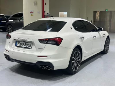 Maserati GHIBLI
