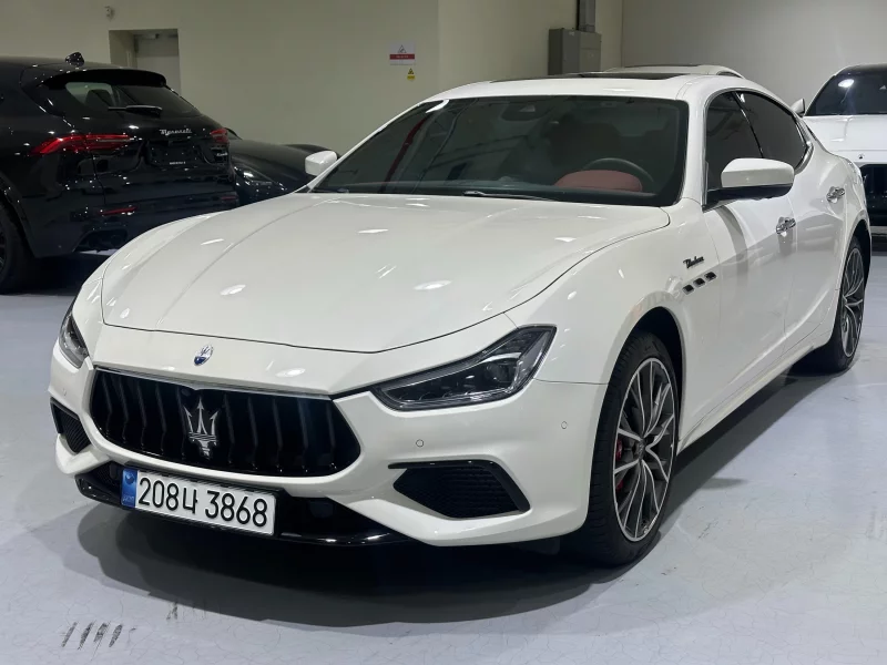 Maserati GHIBLI