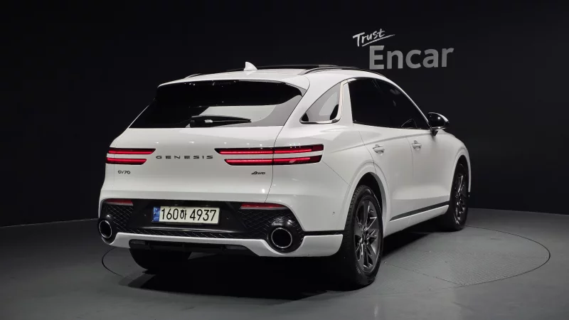 Genesis GV70