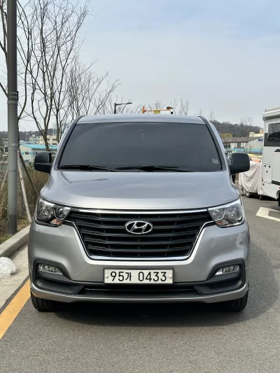 Hyundai Grand Starex