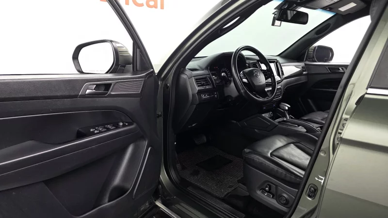 SsangYong Rexton Sports