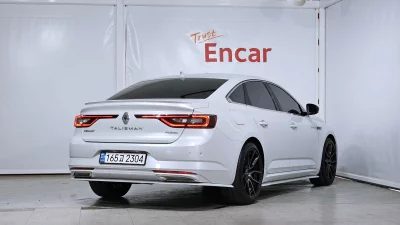 Renault SM6