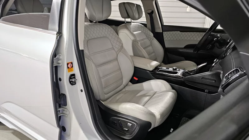 Renault SM6