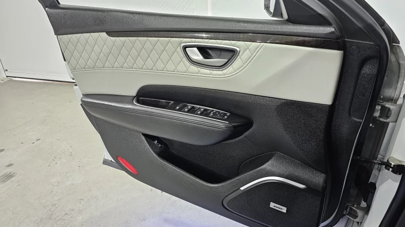 Renault SM6