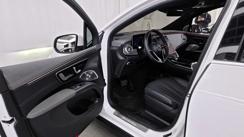 Mercedes-Benz EQS SUV