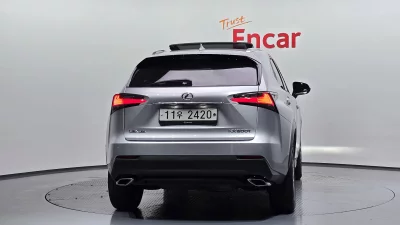 Lexus NX200t