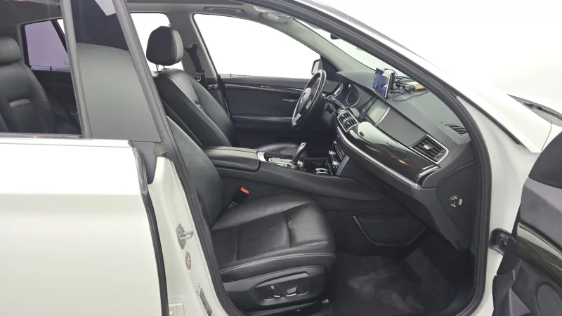 BMW 5-Series Gran Turismo