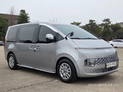 Hyundai Staria