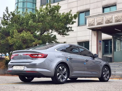 Renault SM6
