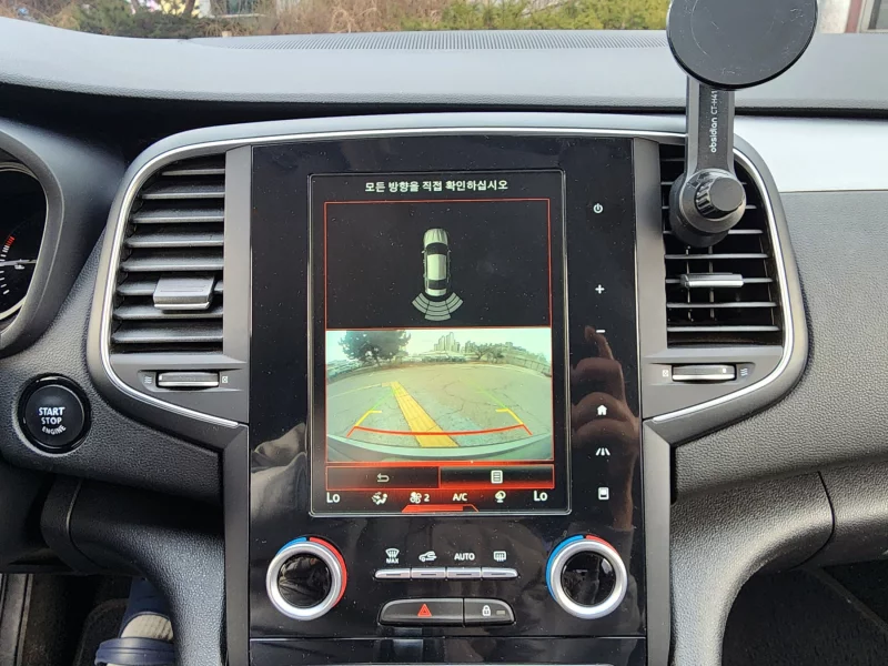 Renault SM6