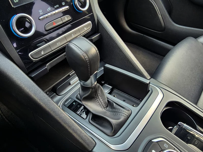 Renault SM6