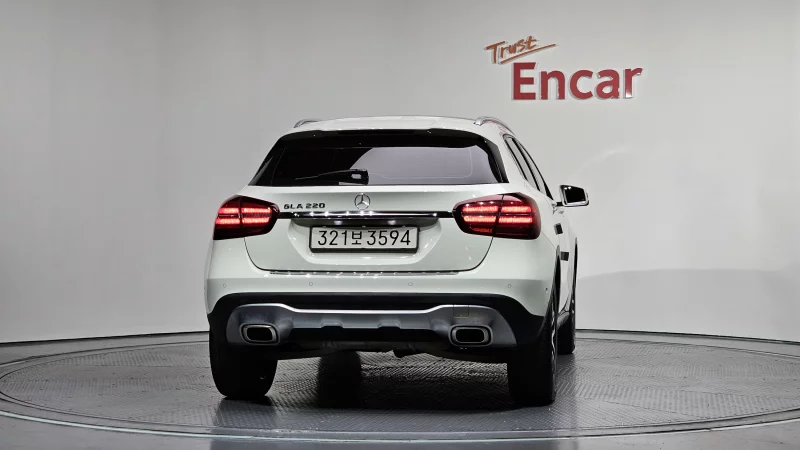 Mercedes-Benz GLA-Class