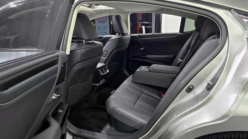 Lexus ES300h