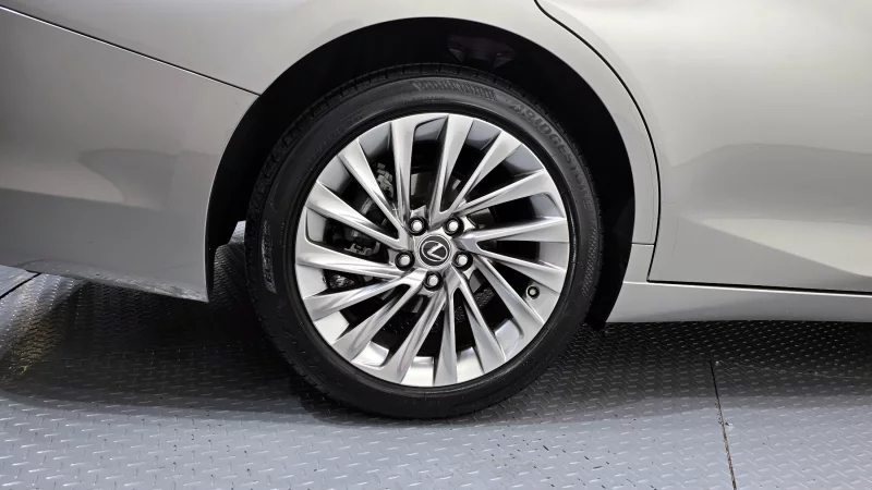 Lexus ES300h
