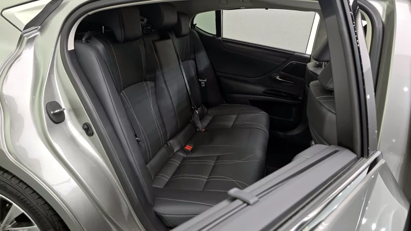 Lexus ES300h