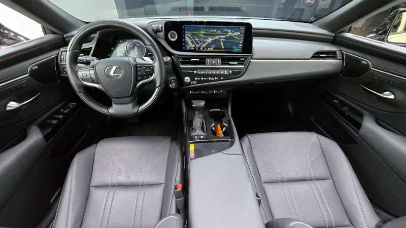 Lexus ES300h