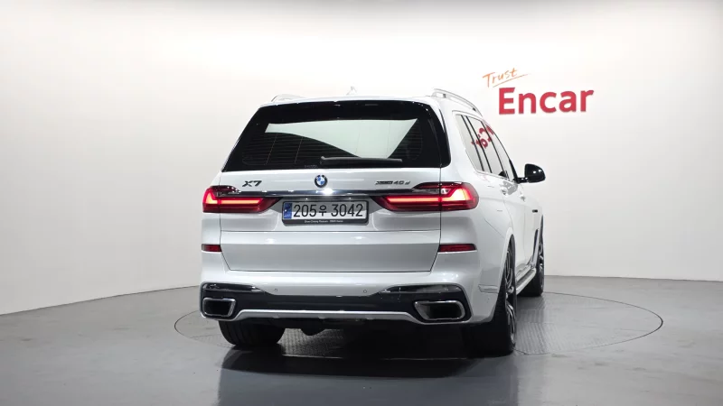 BMW X7