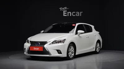Lexus CT200h