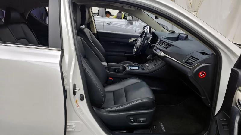 Lexus CT200h