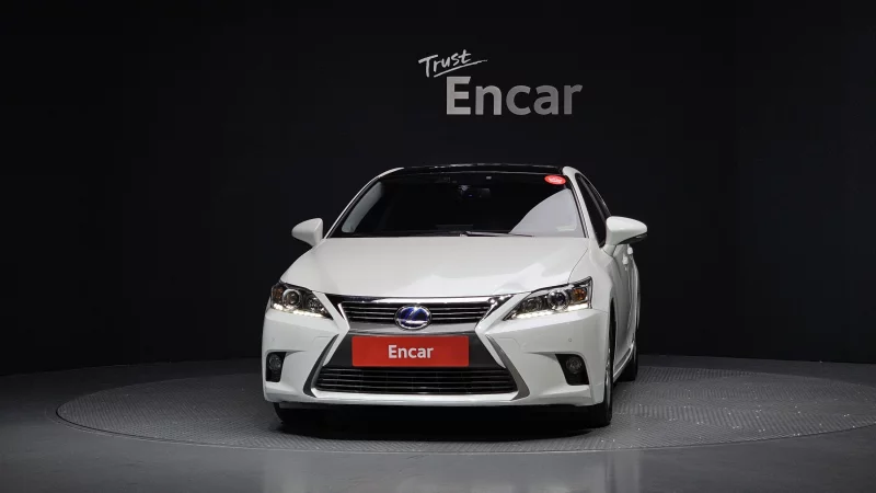 Lexus CT200h
