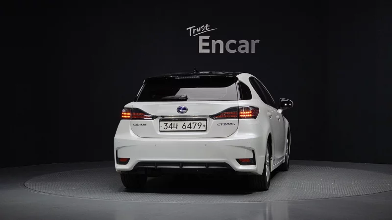 Lexus CT200h