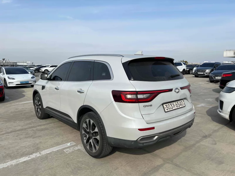 Renault QM6