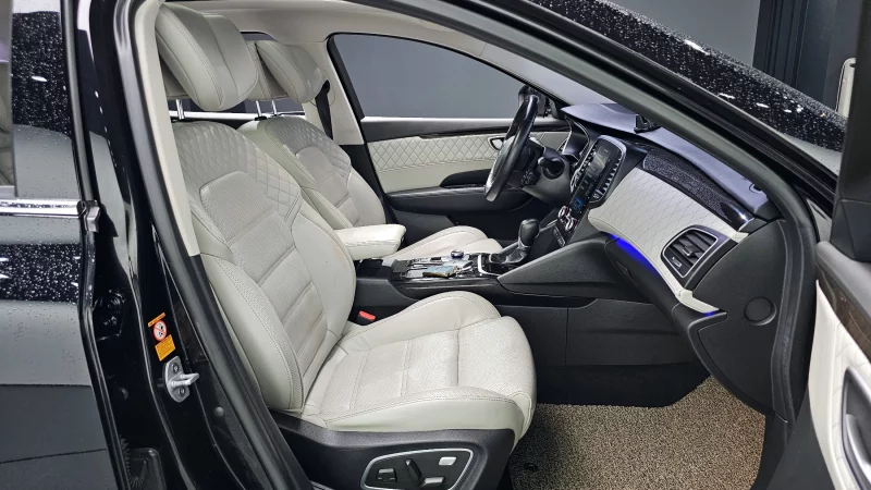 Renault SM6