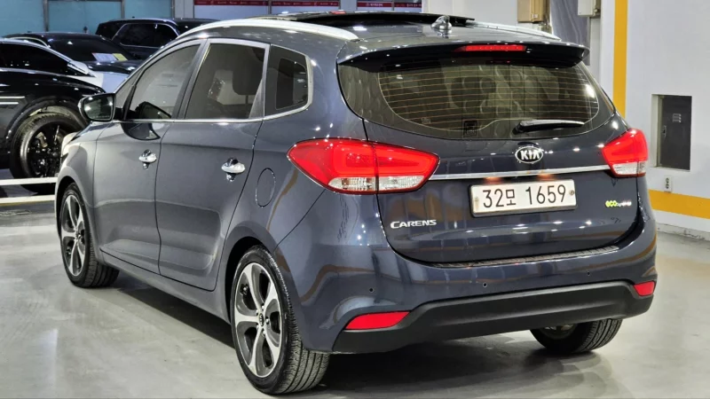 Kia Carens