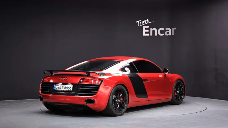 Audi R8