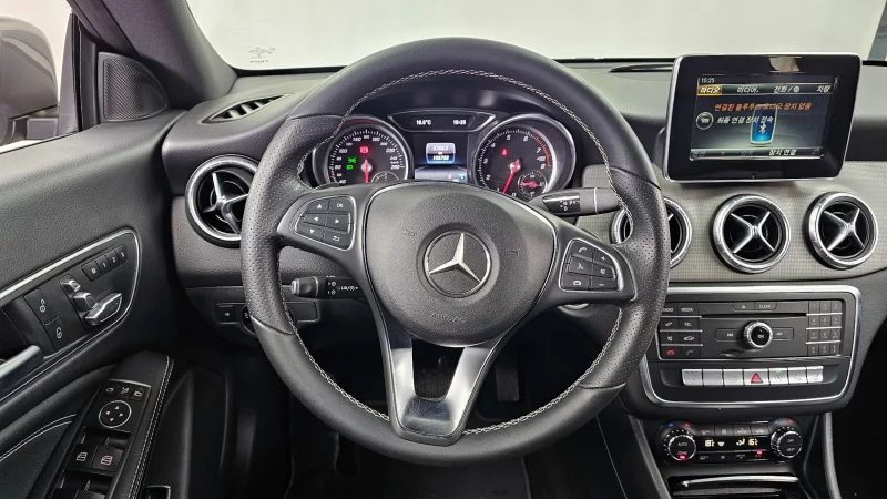 Mercedes-Benz CLA-Class