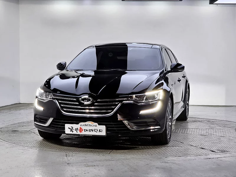 Renault SM6