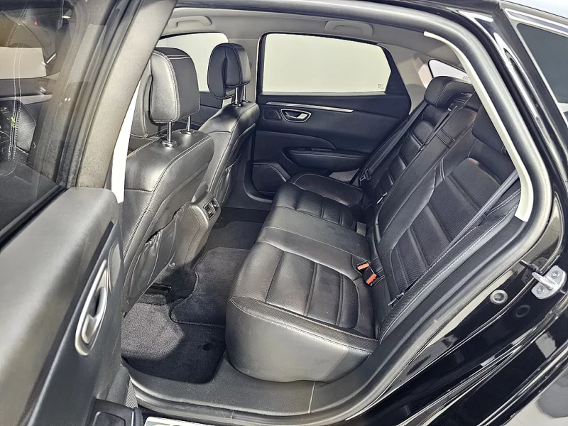 Renault SM6