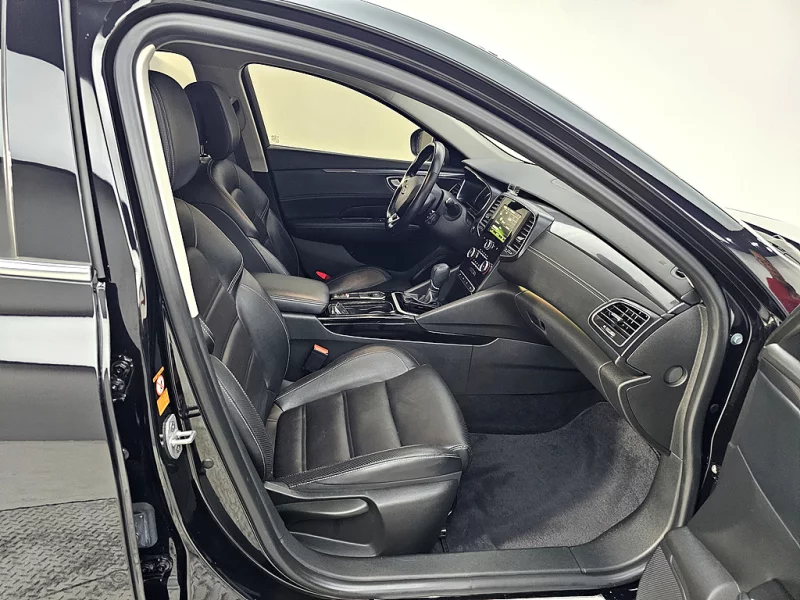 Renault SM6