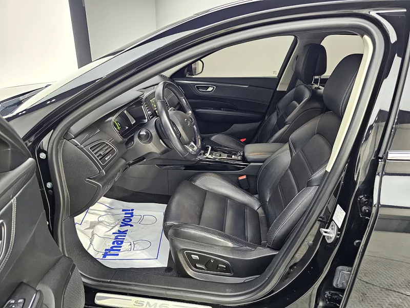 Renault SM6
