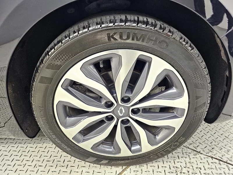 Renault SM6