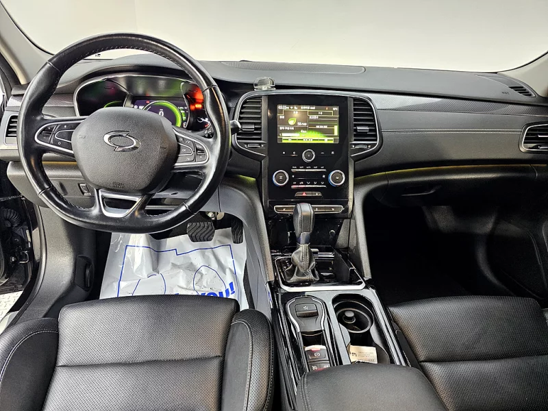 Renault SM6
