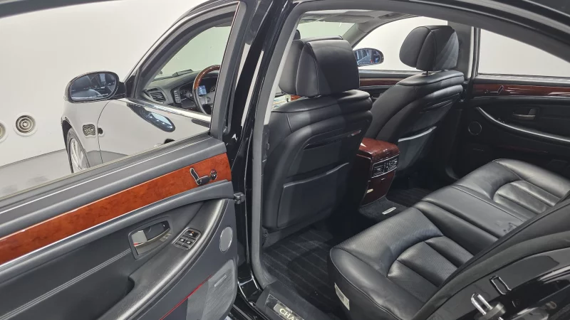SsangYong Chairman W