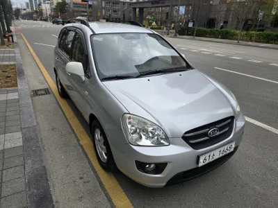 Kia Carens
