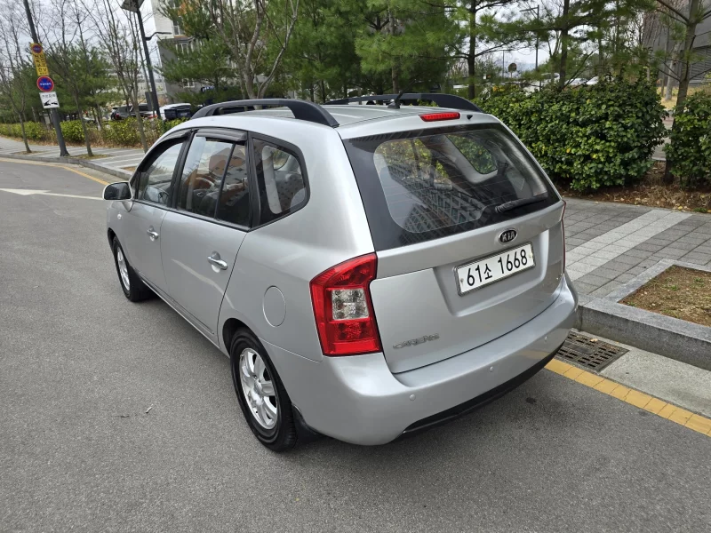 Kia Carens