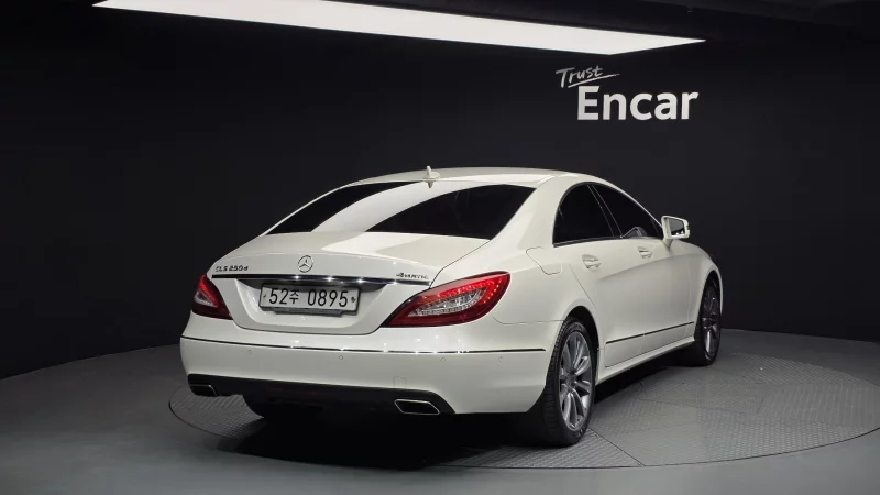 Mercedes-Benz CLS-Class