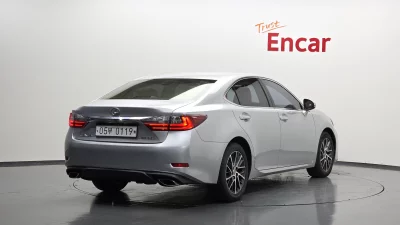 Lexus ES350