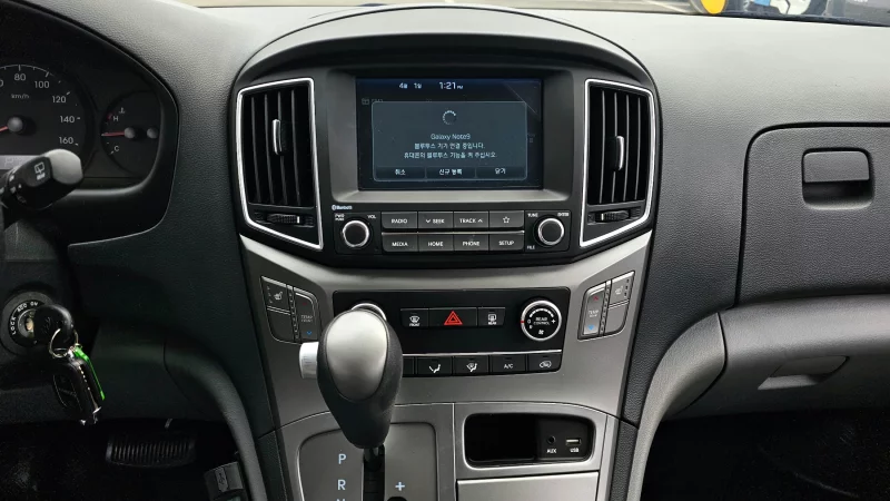 Hyundai Grand Starex