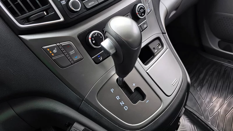 Hyundai Grand Starex