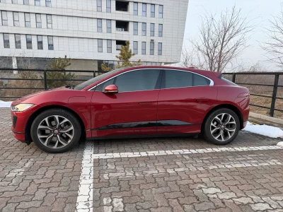 Jaguar I-PACE